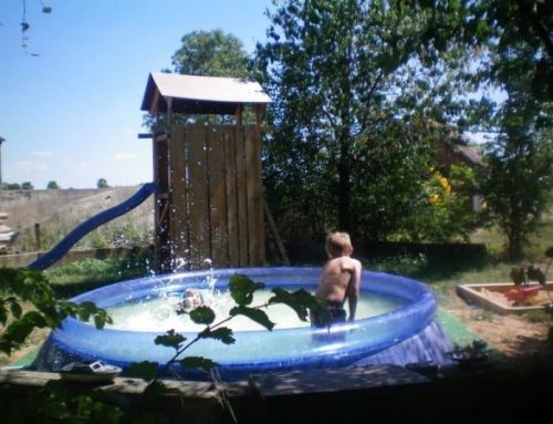 Auf unseren Hof gibt es einen kleinen aber feinen Pool